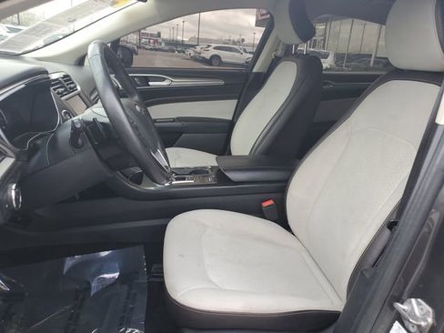 Used 2019 Ford Fusion SE w/ Equipment Group 151A image 19