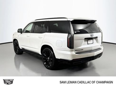 Used 2025 Cadillac Escalade Sport Platinum w/ LPO, ONYX Package AWD/4WD image 5
