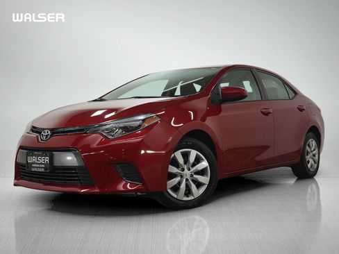 Used 2015 Toyota Corolla LE image 1