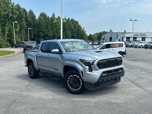 Used 2026 Toyota Tacoma 2WD Double Cab image 2