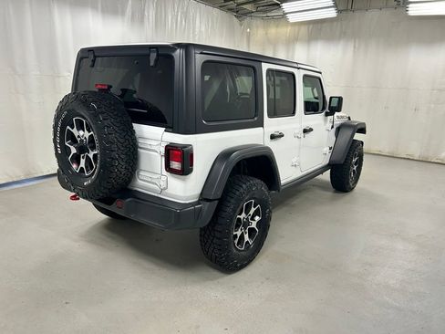 Used 2022 Jeep Wrangler Unlimited Rubicon w/ Cold Weather Group AWD/4WD image 5