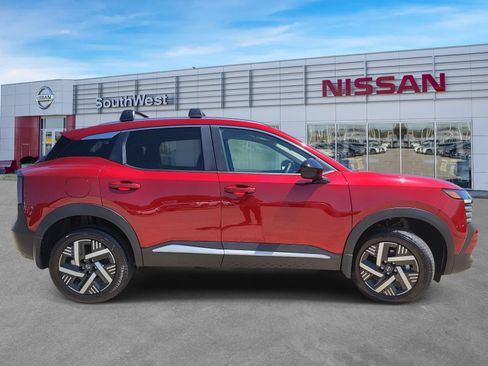 New 2026 Nissan Kicks SV w/ Cold Weather Package FWD image 4