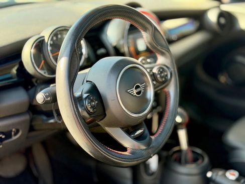 Used 2019 MINI Cooper S image 11