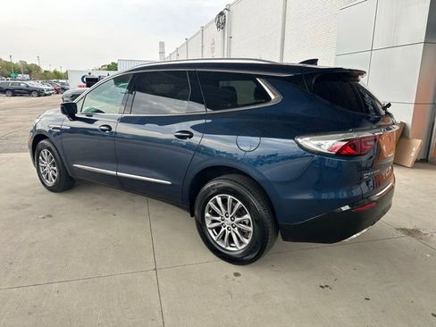 Used 2023 Buick Enclave Essence AWD/4WD image 11