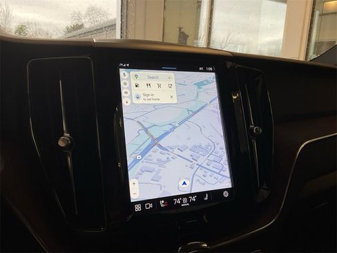 Certified 2023 Volvo XC60 B5 Plus w/ Climate Package image 19