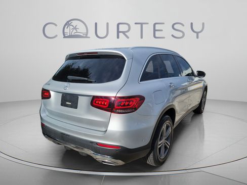 Used 2020 Mercedes-Benz GLC 300 image 3