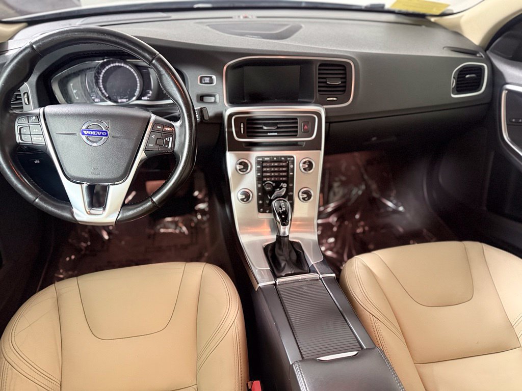 Used 2018 Volvo S60 T5 Inscription Platinum AWD/4WD image 11