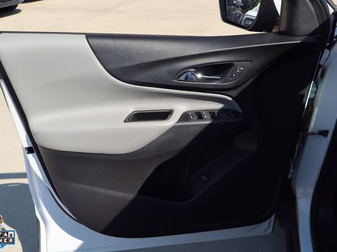 Used 2020 Chevrolet Equinox LT FWD image 12