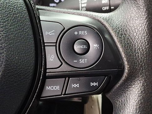 Used 2019 Toyota RAV4 LE w/ Carpet Mat Package image 22