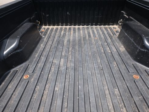Used 2019 Toyota Tacoma SR5 RWD image 15