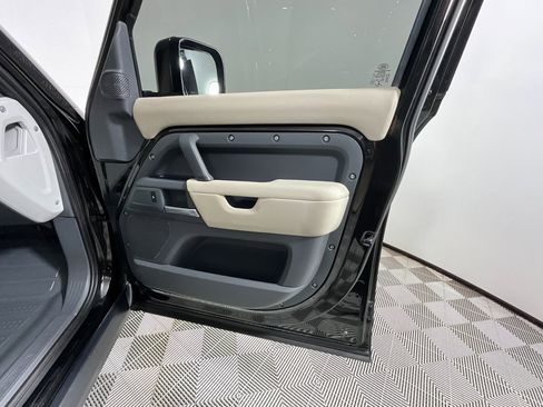 Used 2020 Land Rover Defender 110 S image 21