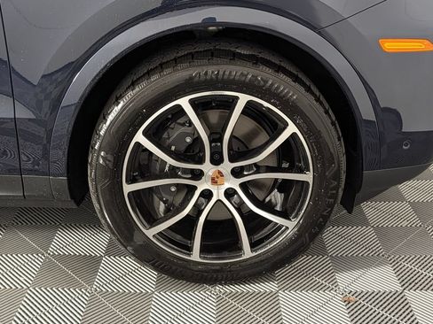 New 2026 Porsche Cayenne AWD/4WD image 14