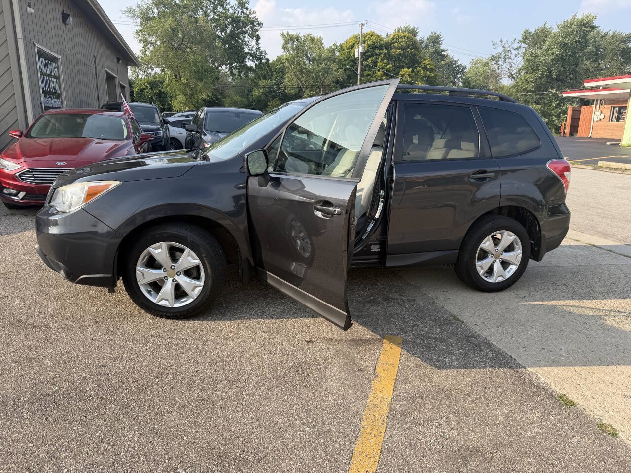 Used 2014 Subaru Forester 2.5i Premium w/ Protection Package #1 AWD/4WD image 27