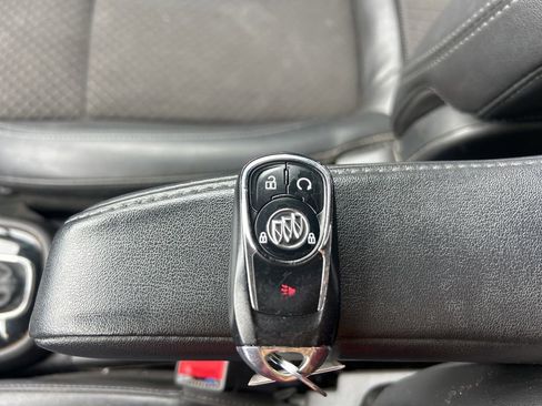 Used 2019 Buick Encore Sport Touring AWD/4WD image 15