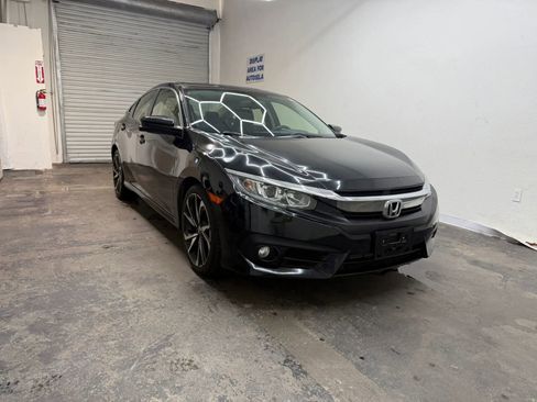 Used 2018 Honda Civic EX-L image 2