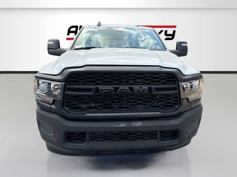 Used 2024 RAM 2500 Tradesman AWD/4WD image 2