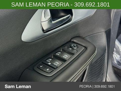 New 2026 Chrysler Pacifica Limited w/ S Appearance Package AWD/4WD image 18