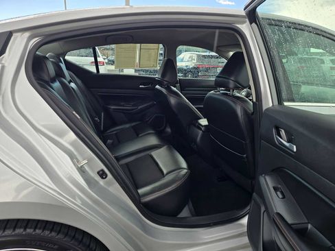 Used 2022 Nissan Altima 2.5 SR image 13