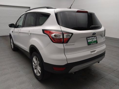 Used 2018 Ford Escape SE FWD image 5