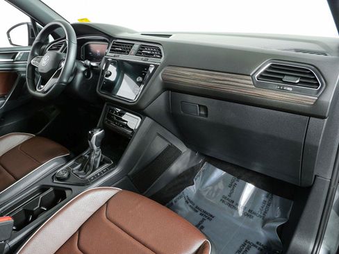 Used 2022 Volkswagen Tiguan SEL R-Line AWD/4WD image 25