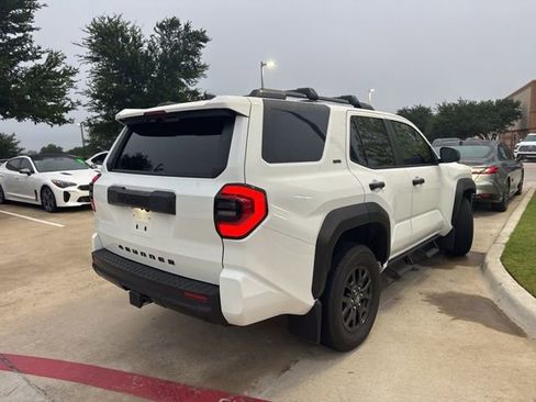 Used 2026 Toyota 4Runner SR5 AWD/4WD image 3