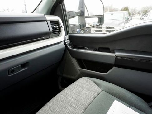 Used 2023 Ford F350 XLT image 27