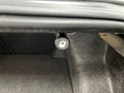Used 2025 Nissan Altima 2.5 SV FWD image 28