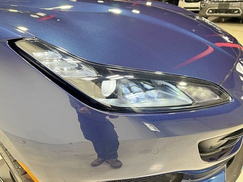 Used 2019 Ferrari Portofino image 18