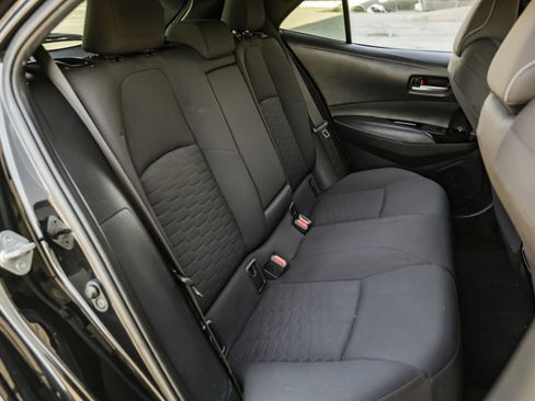 Used 2022 Toyota Corolla Hatchback image 33