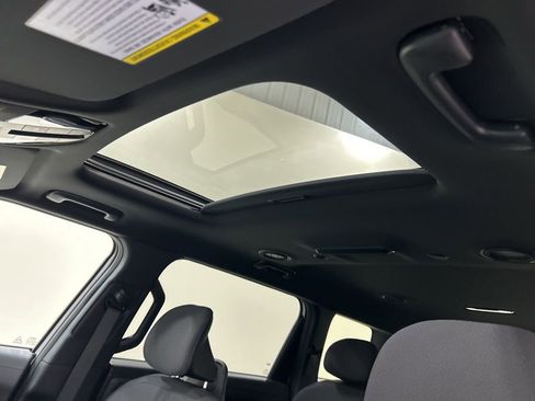 New 2027 Kia Telluride S image 25