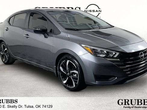 Used 2025 Nissan Versa SR w/ Trunk Package FWD image 1