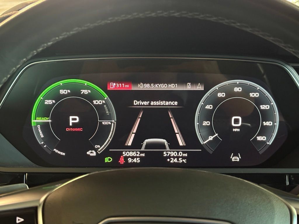 Used 2024 Audi Q8 e-tron Premium AWD/4WD image 22