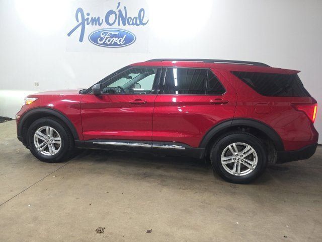 Used 2023 Ford Explorer XLT w/ Equipment Group 202A AWD/4WD image 27