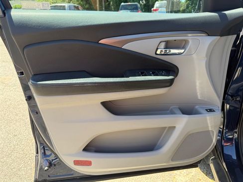 Used 2018 Honda Pilot EX-L image 39
