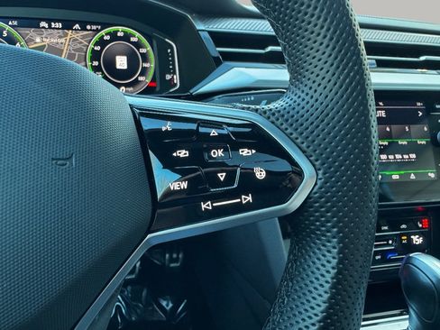 Used 2023 Volkswagen Arteon SEL Premium image 24