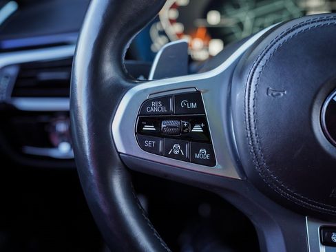 Used 2023 BMW M550i xDrive w/ Dynamic Handling Package image 27