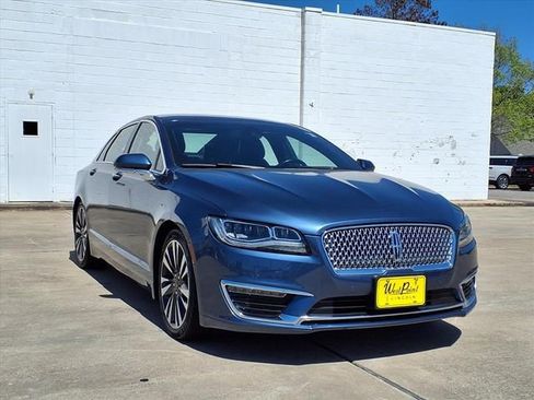 Certified 2019 Lincoln MKZ Reserve w/ Luxury Package image 20