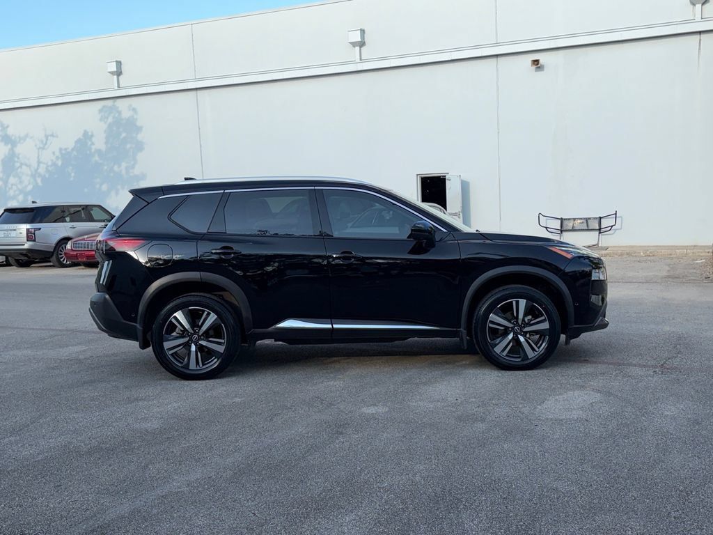 Certified 2023 Nissan Rogue SL w/ SL Premium Package FWD image 4
