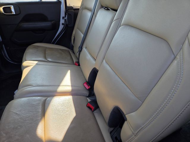 Used 2019 Jeep Wrangler Unlimited Rubicon AWD/4WD image 11