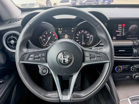 Used 2018 Alfa Romeo Stelvio Ti AWD/4WD image 8