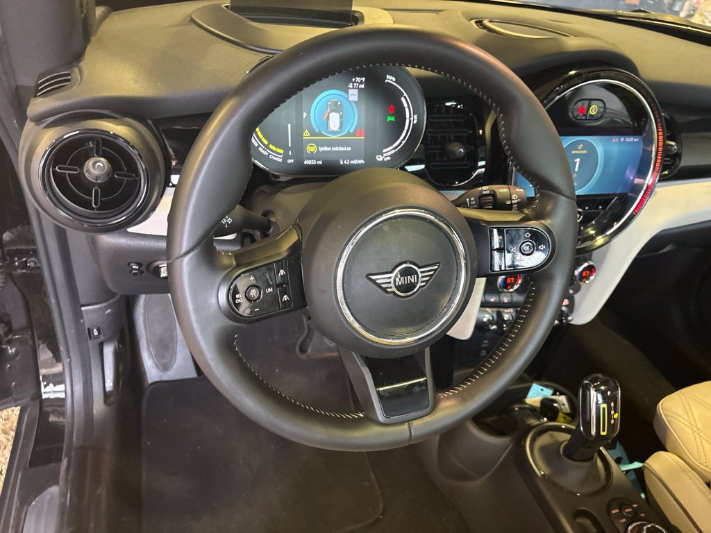 Used 2023 MINI Cooper SE FWD image 11