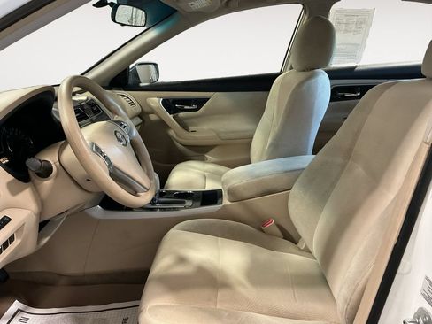 Used 2013 Nissan Altima 2.5 S FWD image 11