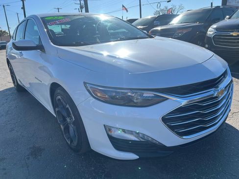Used 2022 Chevrolet Malibu LT FWD image 4