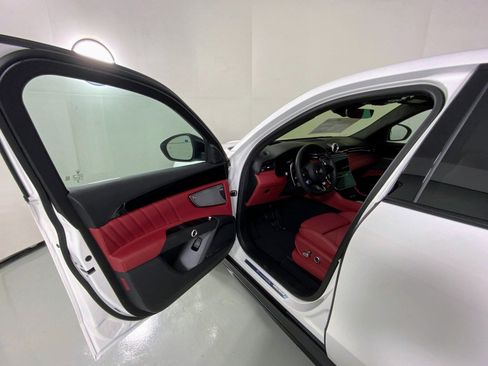 New 2025 Maserati Grecale Modena image 20