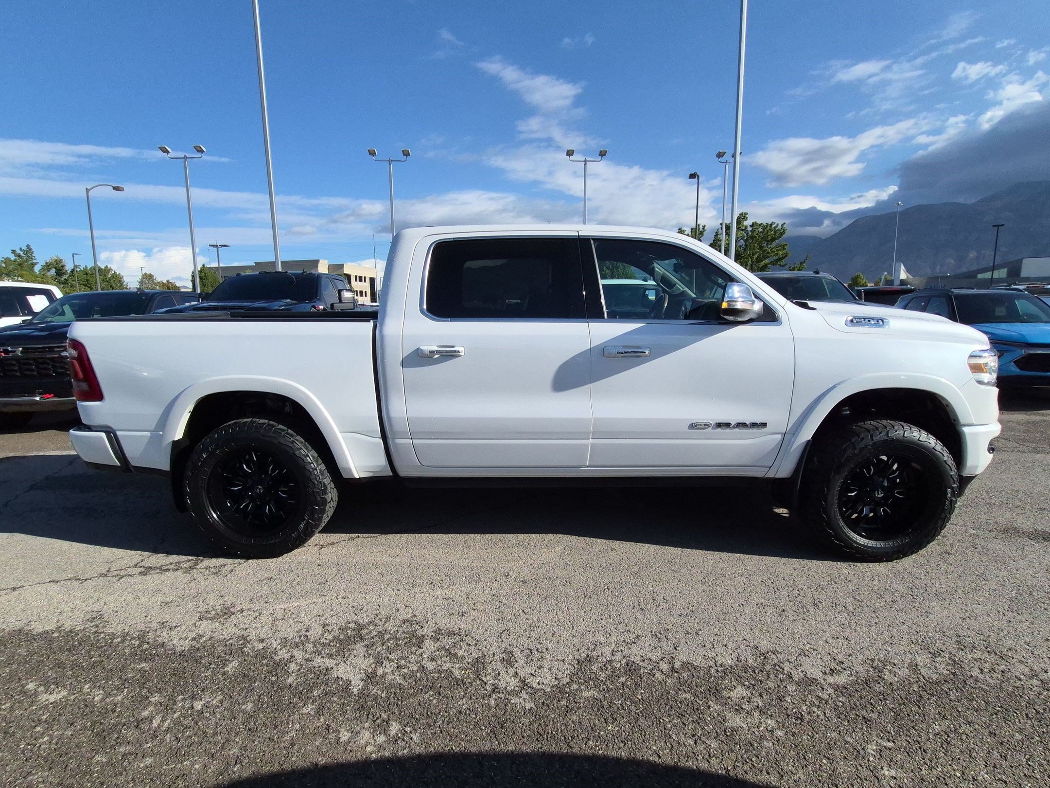 Used 2021 RAM 1500 Limited AWD/4WD image 2