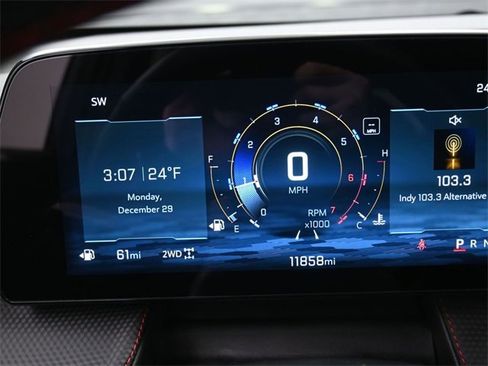 Used 2025 Chevrolet Equinox RS w/ Safety and Technology Package image 9