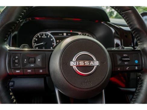 Used 2023 Nissan Pathfinder SL FWD image 31