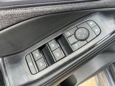 Used 2023 Nissan Rogue SV image 13