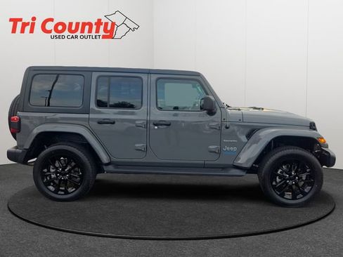 Used 2021 Jeep Wrangler Unlimited Sahara AWD/4WD image 9