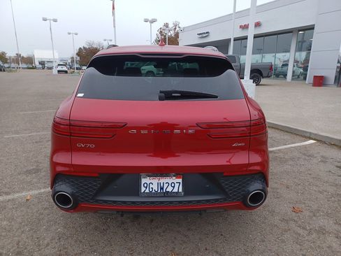 Used 2023 Genesis GV70 2.5T w/ Sport Prestige Package image 5